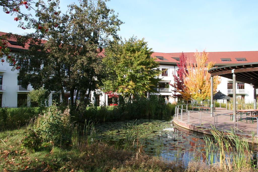 Tagungs- Und Bildungszentrum Steinbach/Taunus Steinbach im Taunus Exteriör bild